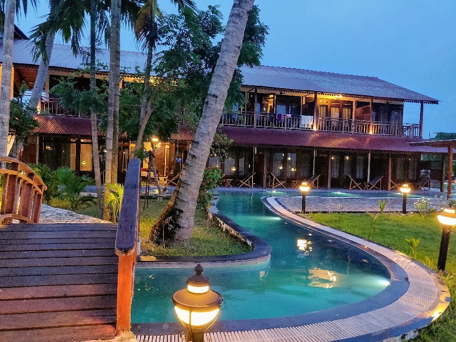 Luxury Hotel